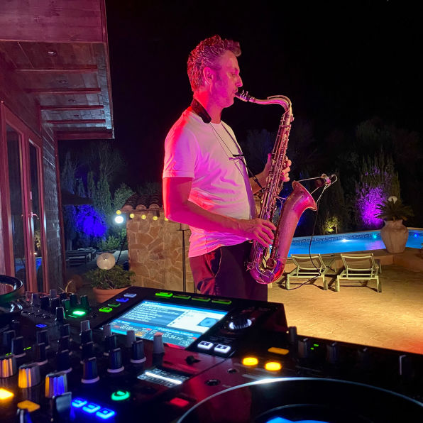 Deutscher Mallorca DJ und Saxofonist - Saxophonist